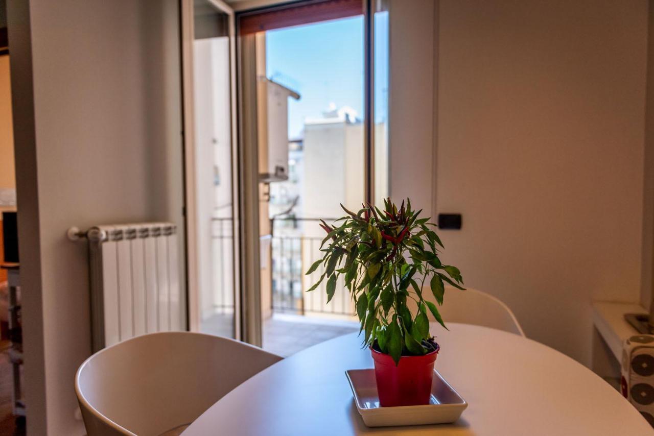 Luxury Sella Nel Cuore Di Bari Exterior foto